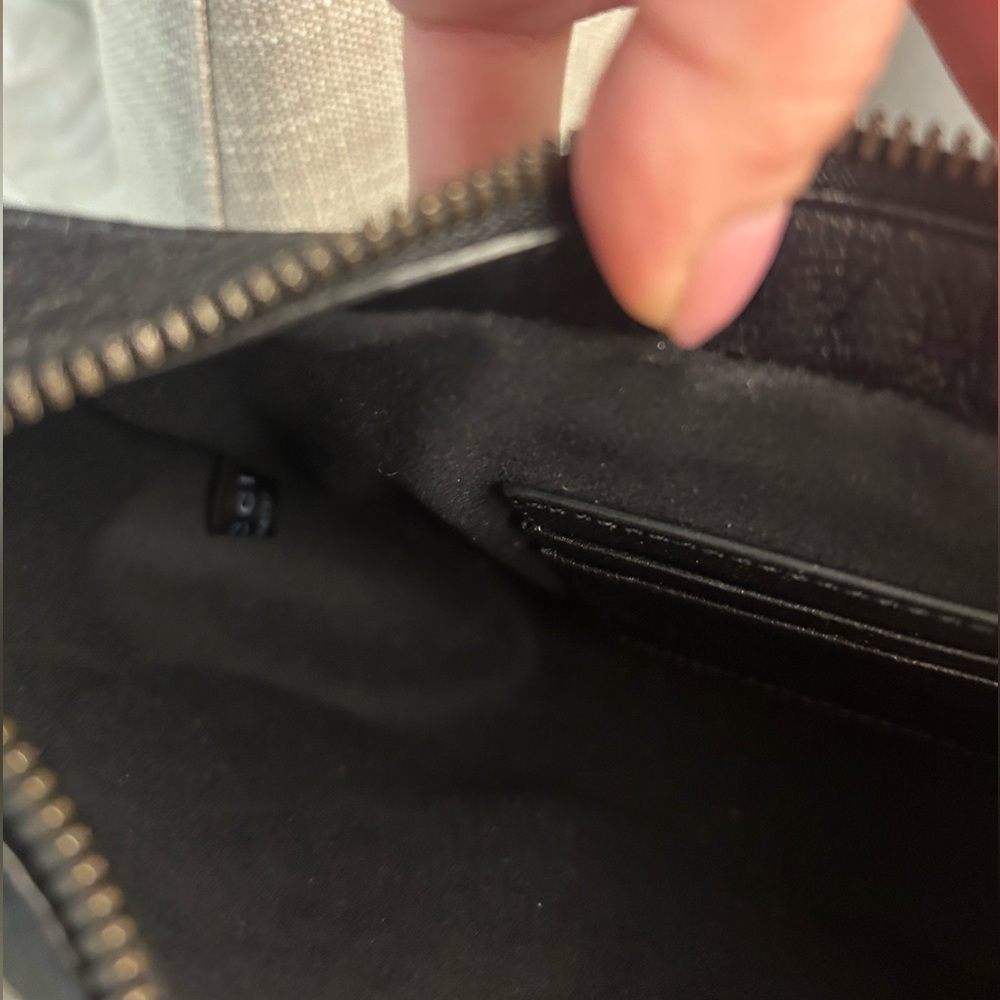 Gucci Black Leather Shoulder Bag - Picture 7 of 7